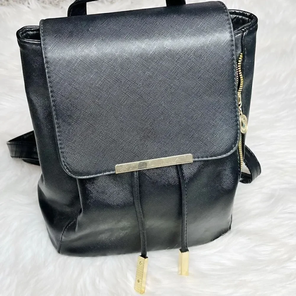 Kalklaguo Zip Up Mini Back Pack Black & Gold